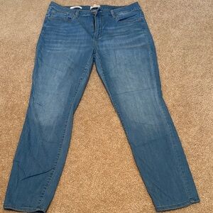 Universal Thread Women's Blue Straight Leg Jeans